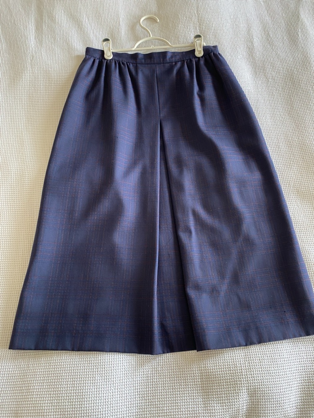 Aquascutum London Dark Blue  Small Red Check Wool A-Line Skirt. Vintage size 12